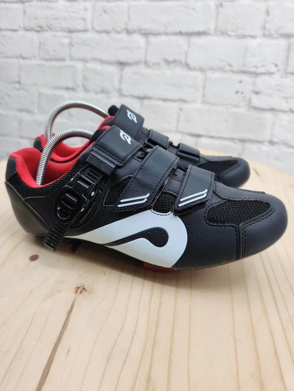 Peloton K-20 PL-SH-02 Cycling Shoes Size 42 Black Red Indoor Bike Spin Fitness